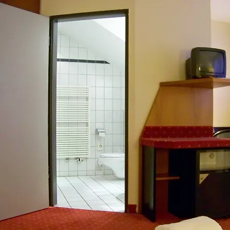 Amadeus Royal Berlin מלון Hönow