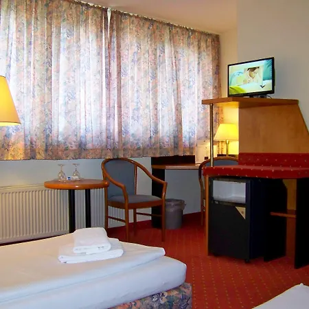 Amadeus Royal Berlin מלון 3*