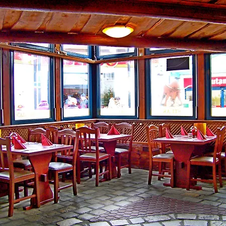 Amadeus Royal Berlin מלון 3*